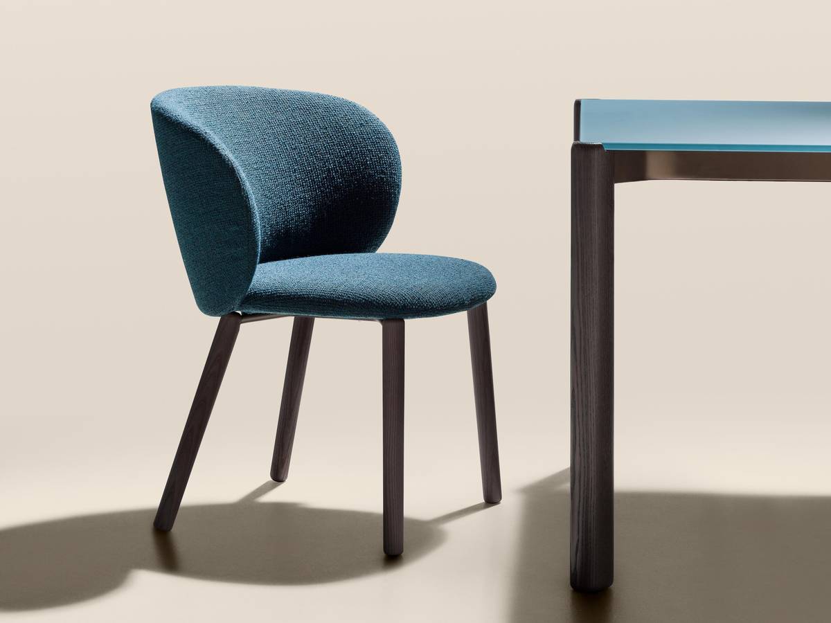 chair with wooden legs | Colombina Chair | LAGO chair with wooden legs | Colombina Chair | LAGO