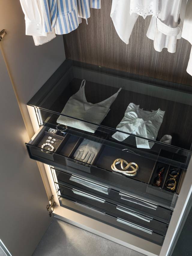 armoire avec tiroirs en verre | Armoire Key | LAGO