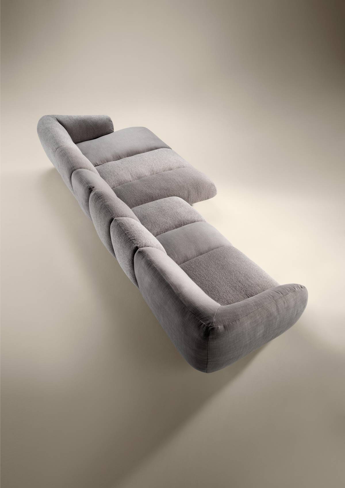 divano grigio con chaise longue | Divano Not Only White | LAGO divano grigio con chaise longue | Divano Not Only White | LAGO