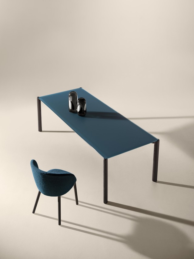 mesa de cristal con patas de madera | Mesa Correr Slim | LAGO