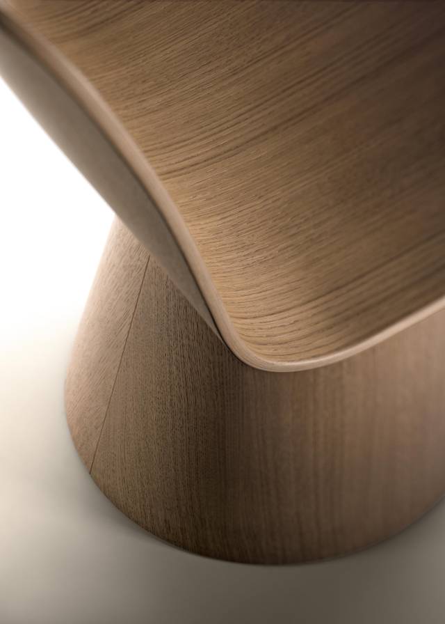design chair in light wood | Novice Chair | LAGO