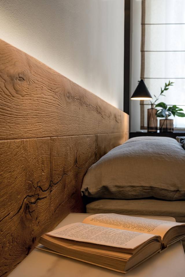 cabecera en madera cama con mesilla de noche | Cama Fluttua | LAGO