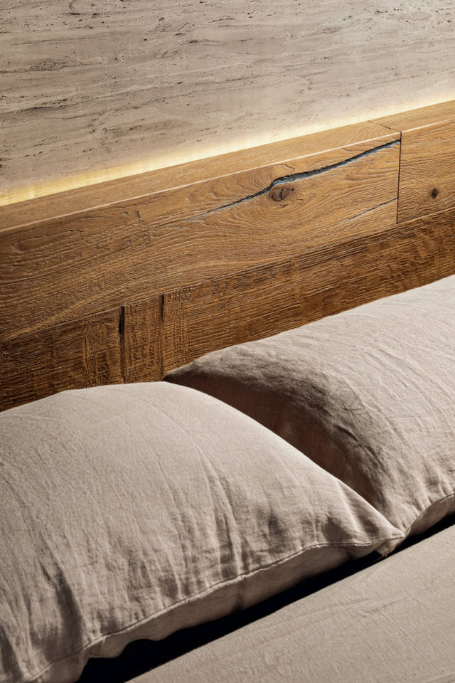 suspended bed with natural wood headboard | Fluttua Bed | LAGO