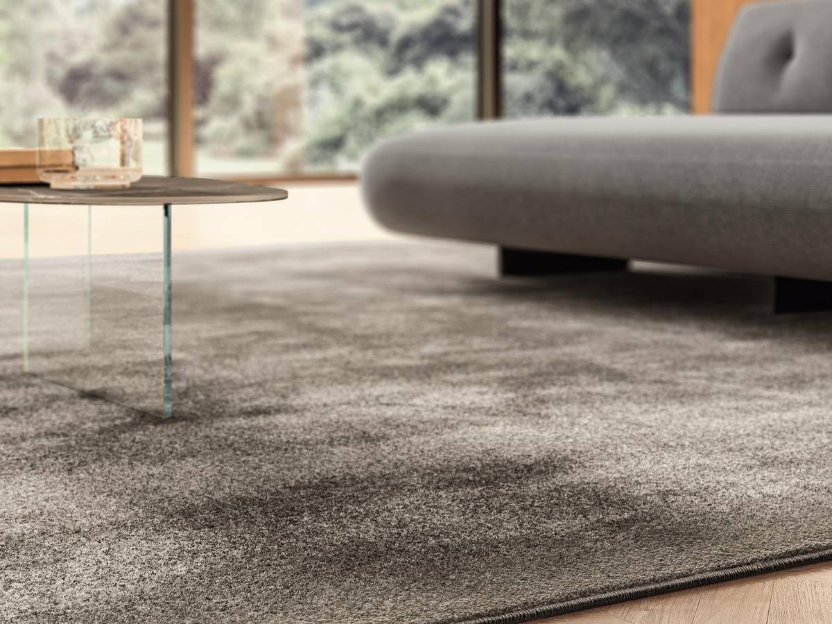 Salón con alfombras modernas | Alfombra Pulse | LAGO Salón con alfombras modernas | Alfombra Pulse | LAGO