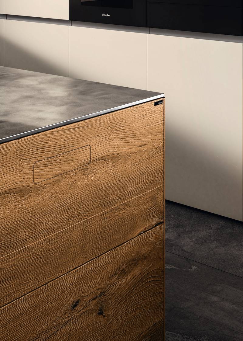 invisible handle for wooden wall unit | 36e8 Cut Kitchen | LAGO