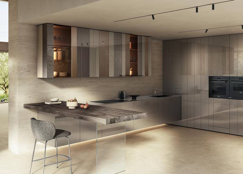cocina con península y mueble alto de cristal | Cocina N.O.W. | LAGO cocina con península y mueble alto de cristal | Cocina N.O.W. | LAGO