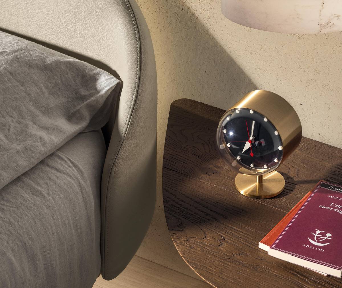 comodino in legno | Letto Roundy Fluttua | LAGO comodino in legno | Letto Roundy Fluttua | LAGO