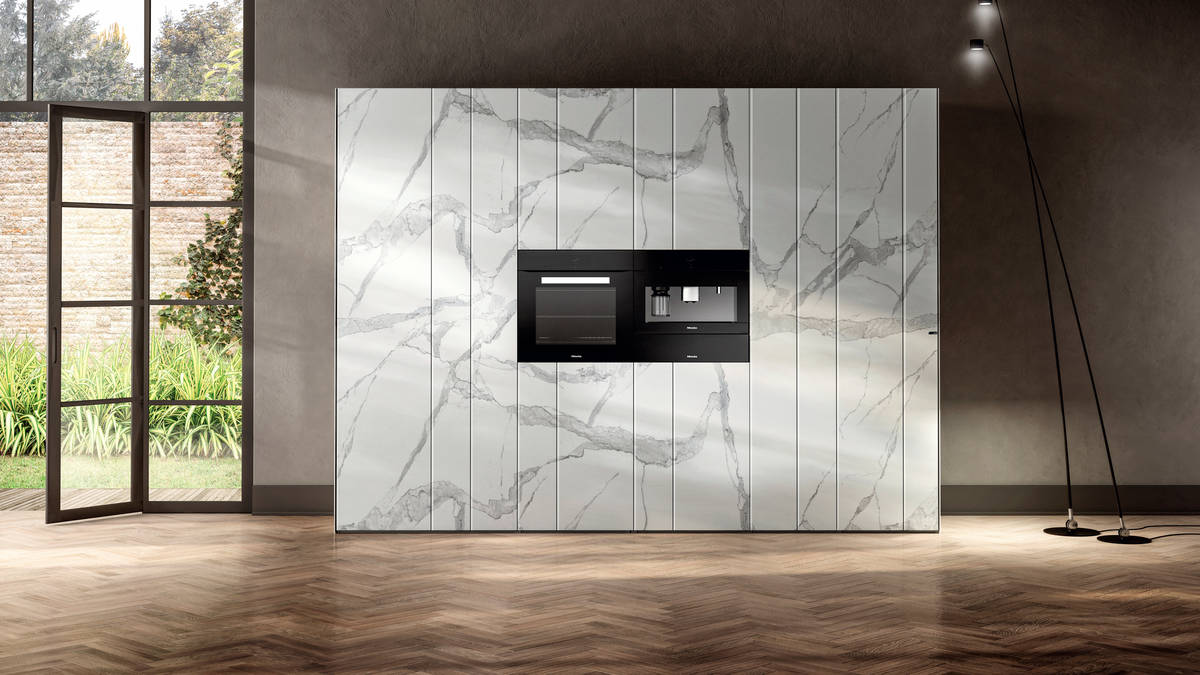 Modern kitchen pantry | Kitchen | LAGO