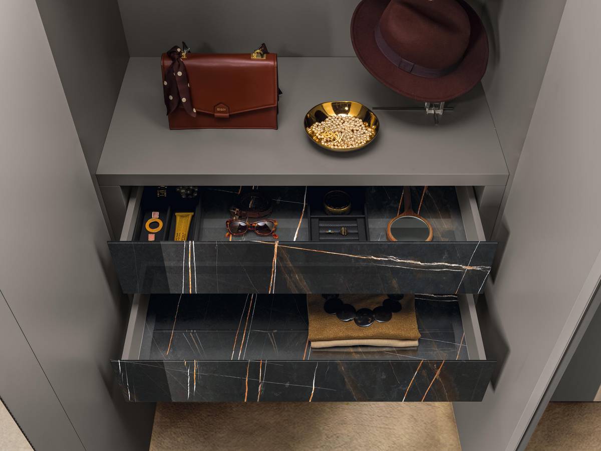 wardrobe with customisable interiors | Groove Wardrobe | LAGO