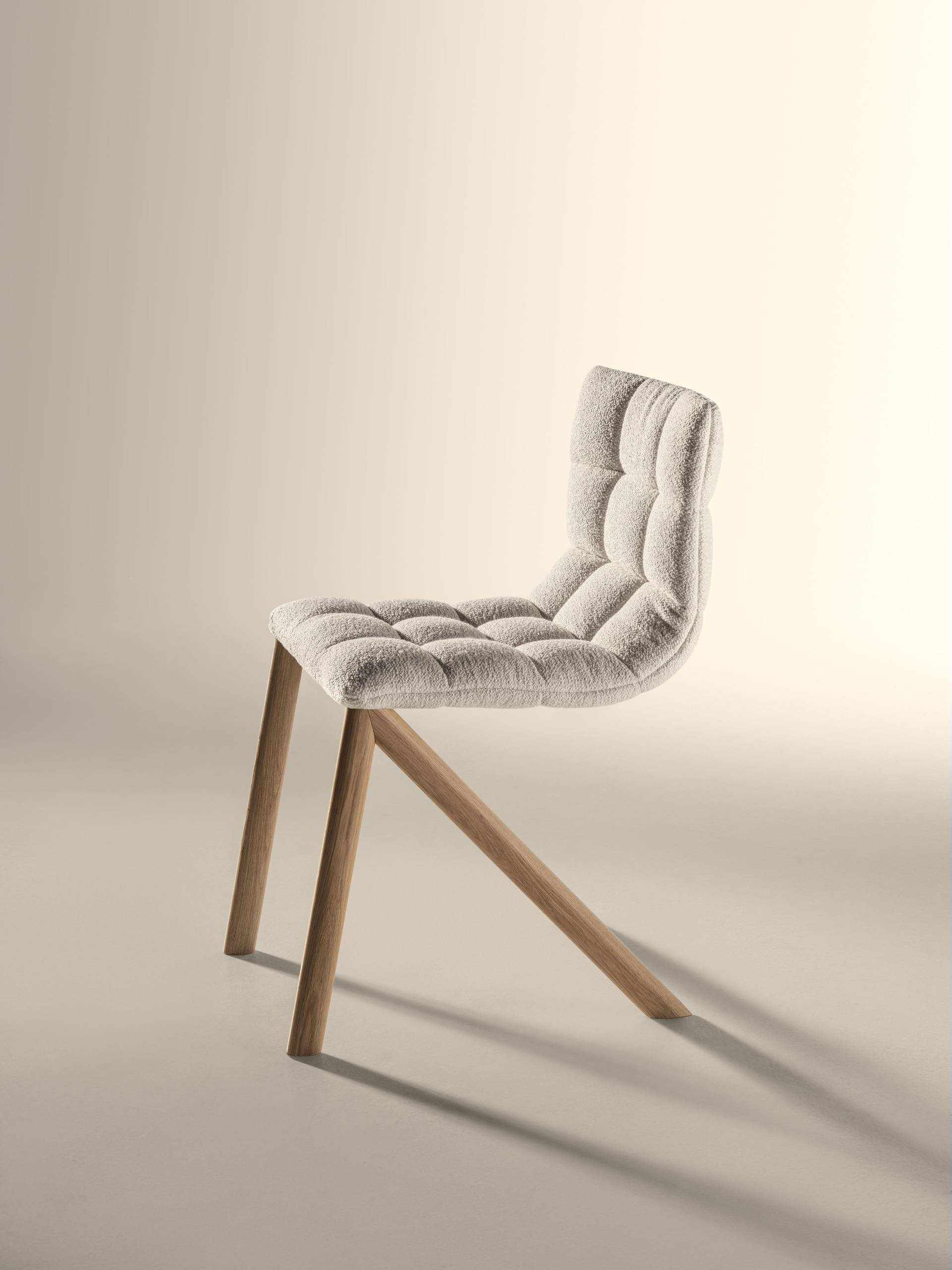 design chair with wooden legs | Mezz'aria Chair| LAGO design chair with wooden legs | Mezz'aria Chair| LAGO