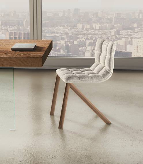 design chair with wooden legs | Mezz'aria Chair| LAGO design chair with wooden legs | Mezz'aria Chair| LAGO
