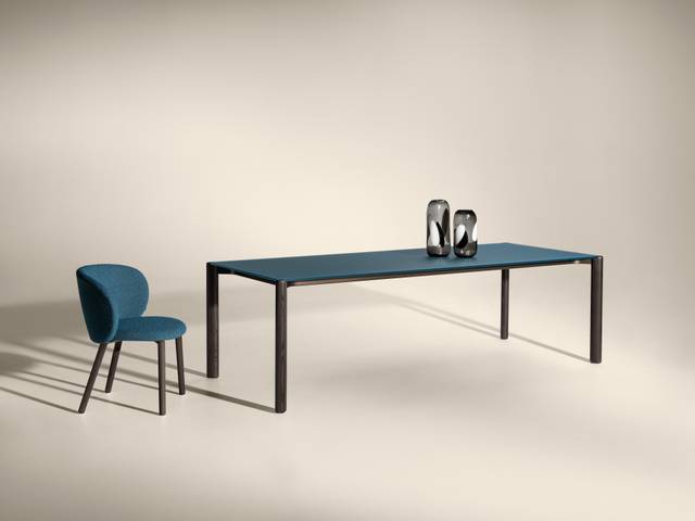 table de salle à manger avec plateau en verre mince | Table Correr Slim | LAGO