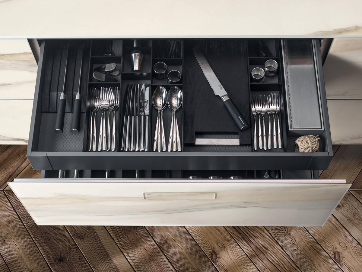 interni accessoriabili cassetti  | Cucina 36e8 Marble XGlass| LAGO