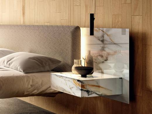 cama suspendida con cabecero de tela y cristal | Cama Fluttua | LAGO cama suspendida con cabecero de tela y cristal | Cama Fluttua | LAGO