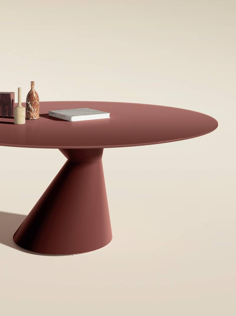 red round table | Chapeau Table | LAGO red round table | Chapeau Table | LAGO
