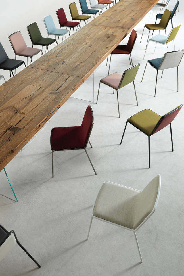 chaise en tissu coloré | chaise Pletra | LAGO