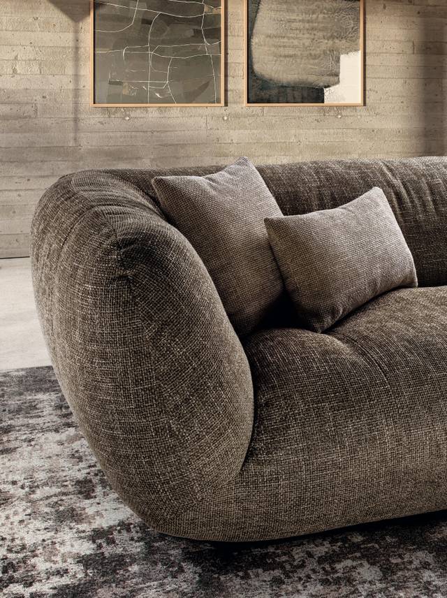 sofá marrón con tapicería suave | Sofá Happening | LAGO