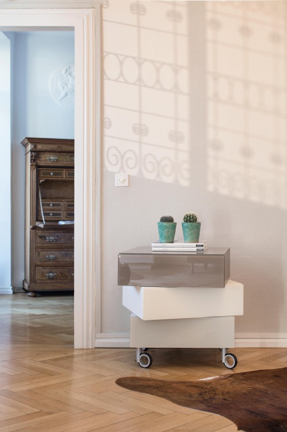 mobile white and beige drawer unit | Morgana Bedside Table | LAGO