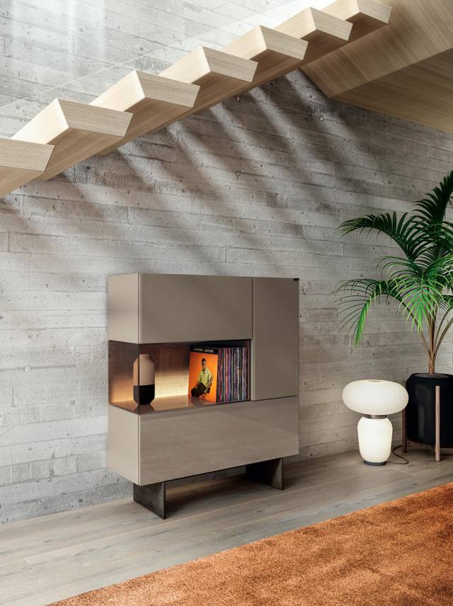 buffet en verre marron pieds métal | Buffet 36e8 Glass | LAGO buffet en verre marron pieds métal | Buffet 36e8 Glass | LAGO