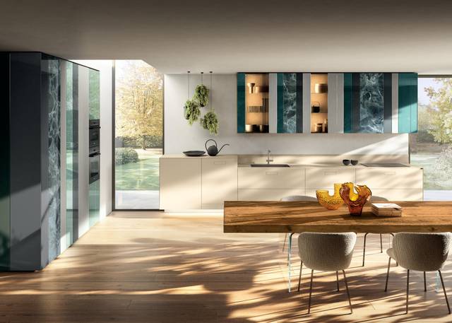 cucina lineare con dispensa in vetro colorato | Cucina N.O.W. | LAGO