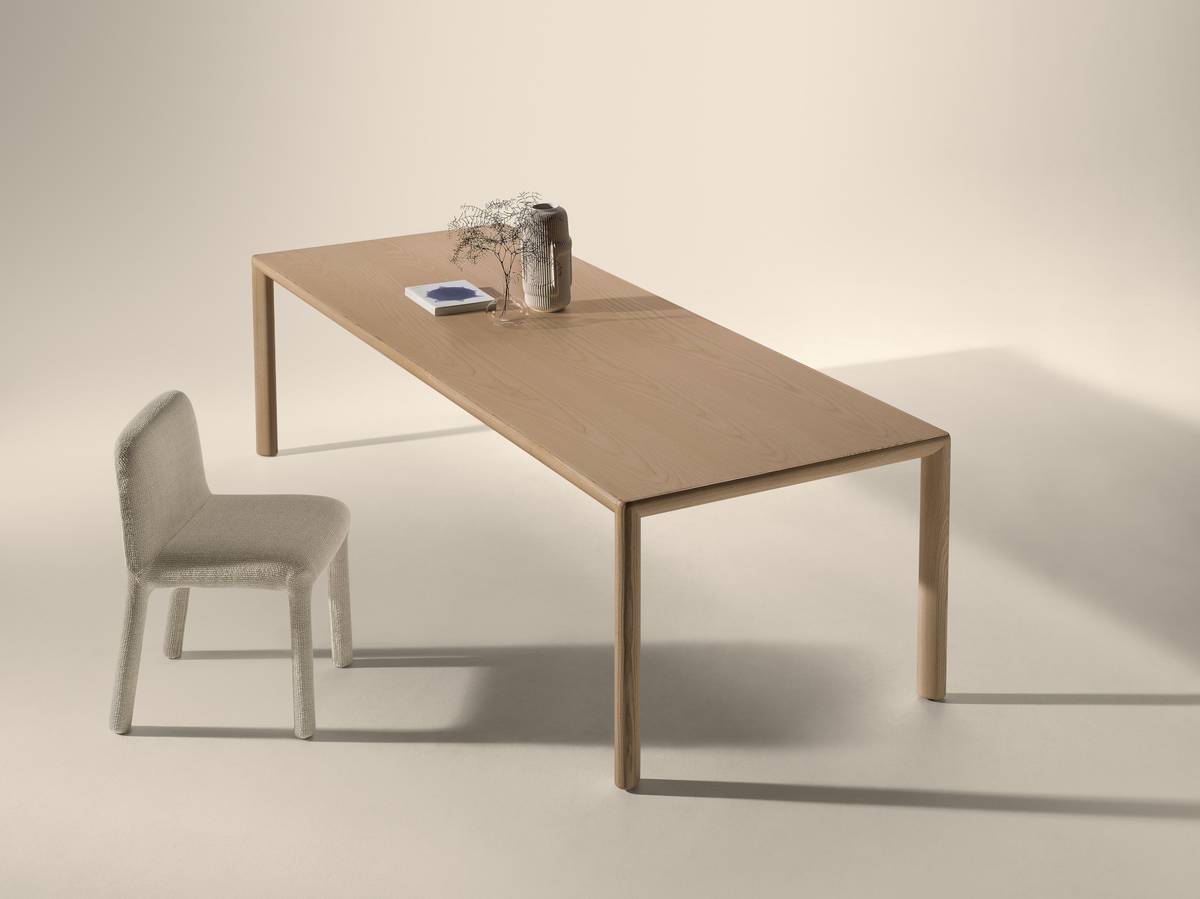 design light wood table with chair | Correr Table | LAGO design light wood table with chair | Correr Table | LAGO