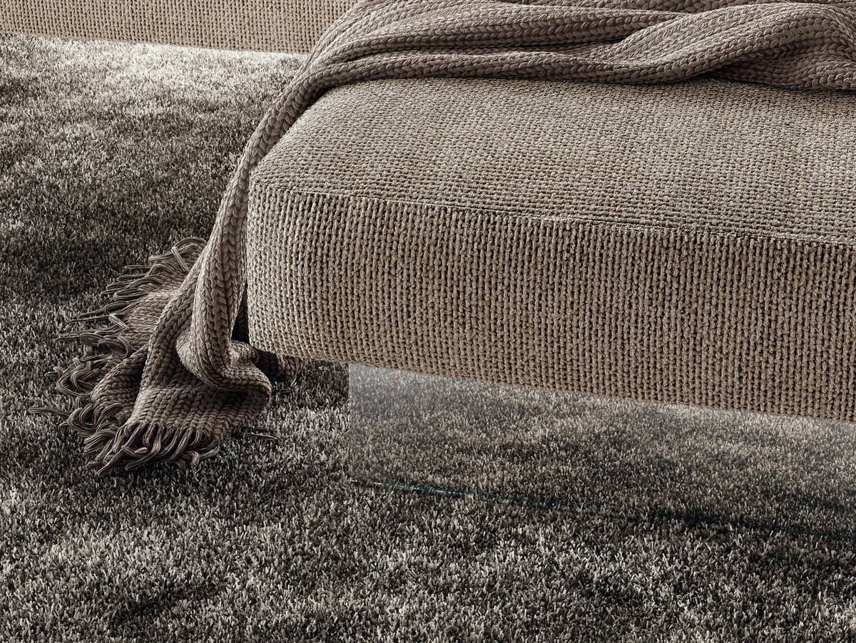 glass leg detail | Air Sofa | LAGO