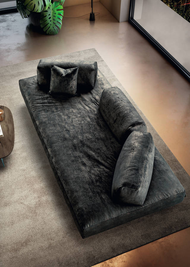 Divano sospeso con schienali freestanding | Divano Air Soft Free| LAGO