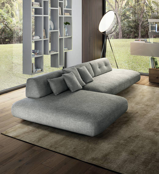 divano grigio con schienali freestanding |Divano Sand | LAGO