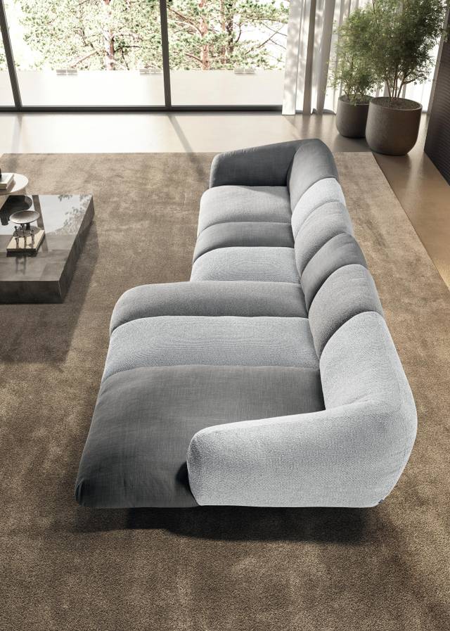 divano grigio lineare | Divano Not Only White | LAGO
