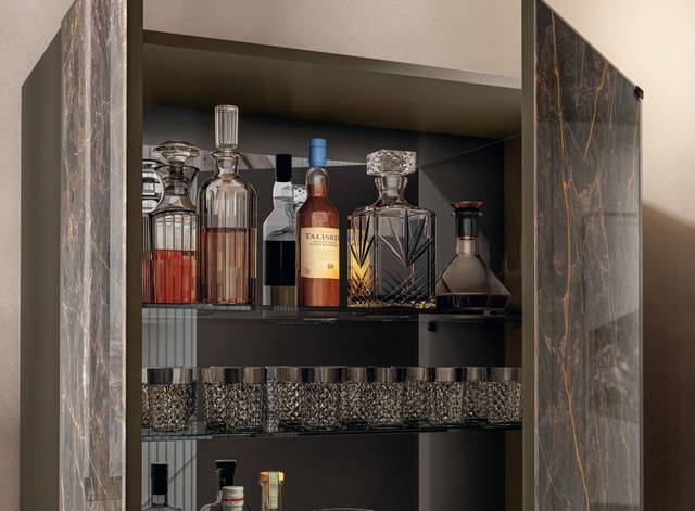 ouverture porte buffet en verre marron | Buffet 36e8 Glass | LAGO