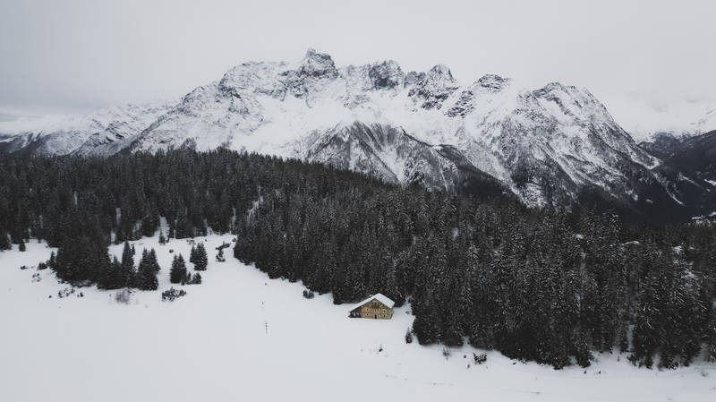 calatrones-luxury-chalet-snow-italy calatrones-luxury-chalet-snow-italy