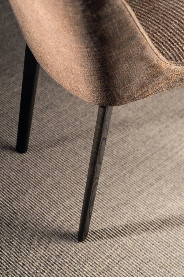 chaise en tissu avec pieds en bois | Chaise Amida | LAGO chaise en tissu avec pieds en bois | Chaise Amida | LAGO