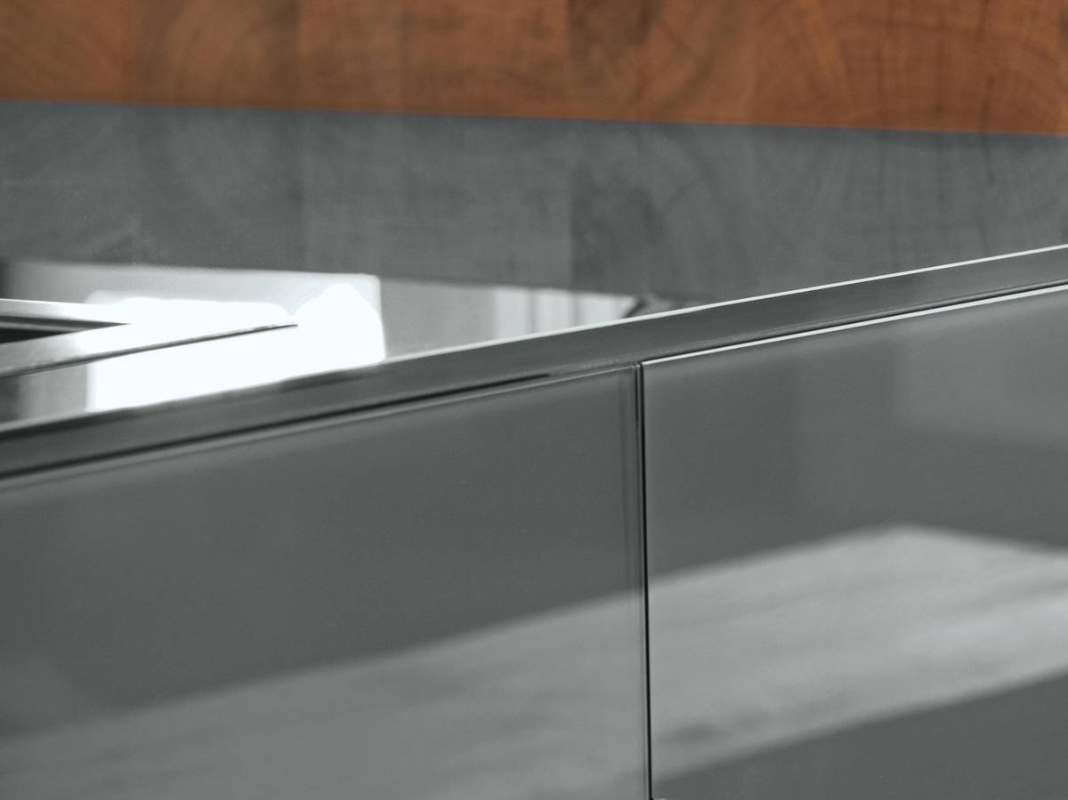 piano in vetro lucido grigio | Cucina 36e8 | LAGO