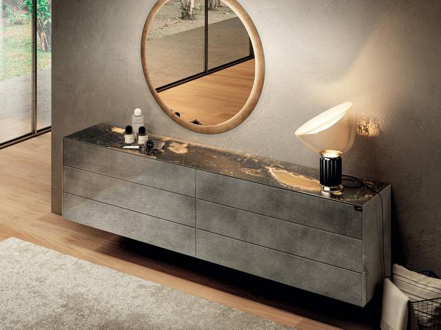 comò moderno in vetro grigio e marmo scuro | Comò Materia | LAGO comò moderno in vetro grigio e marmo scuro | Comò Materia | LAGO
