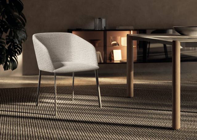 chair with metal legs | Amida Chair | LAGO