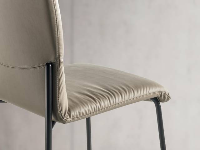 tapicería de silla beige |Silla Woop | LAGO
