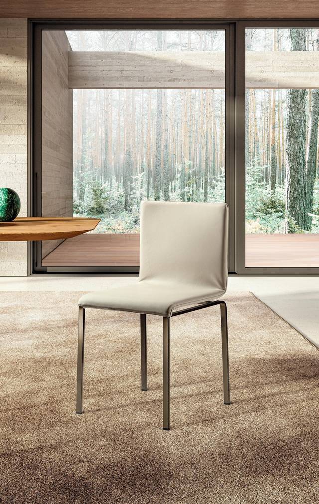 Silla tapizada en piel | Silla Dangla | LAGO Silla tapizada en piel | Silla Dangla | LAGO