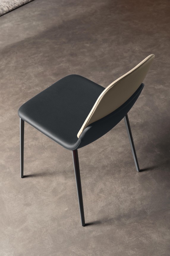 silla elegante en piel negra | Silla Ermes | LAGO